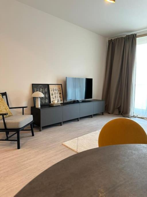 Apartment Elegant Urban With Parking Spot